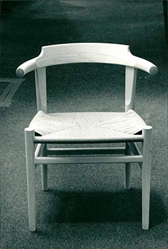 Реколта снимка стола за масата за хранене Ханс Дж. Вегнера № 68 от ясен (1987)